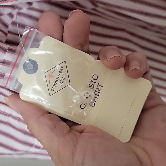 St. John's Bay Size M White with Faded Blue & Red Striped Button Down Shirt NEW - Picture 4 of 12